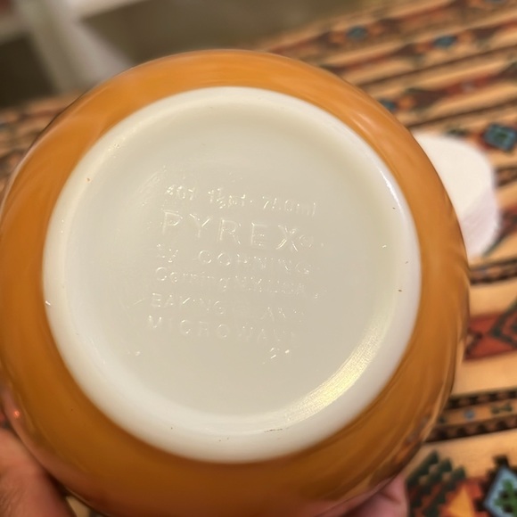 Pyrex Old Orchard 401 Mixing Bowl - Picture 4 of 4